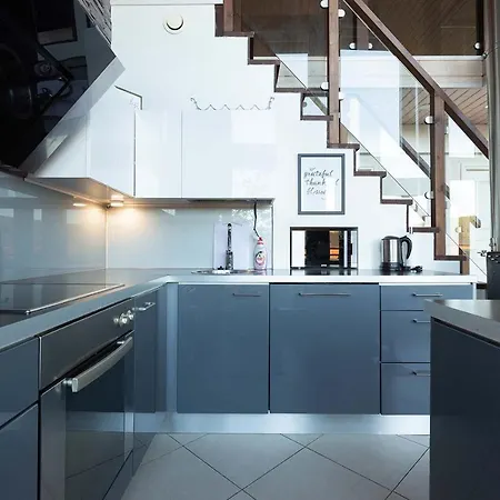 Halla 2 - 8 Henkiloelle, Himosykkoesen Alue, 76m²+36m² *