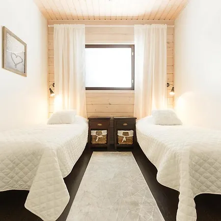 Halla 2 - 8 Henkiloelle, Himosykkoesen Alue, 76m²+36m²