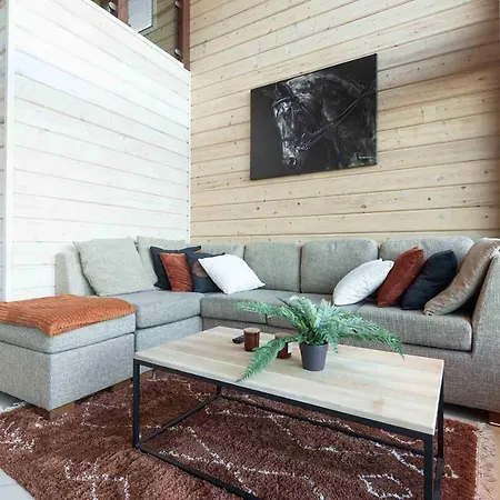 Halla 2 - 8 Henkiloelle, Himosykkoesen Alue, 76m²+36m² Jämsä