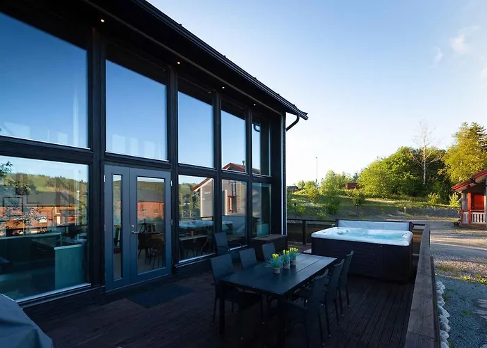 Halla 2 - 8 Henkiloelle, Himosykkoesen Alue, 76m²+36m²