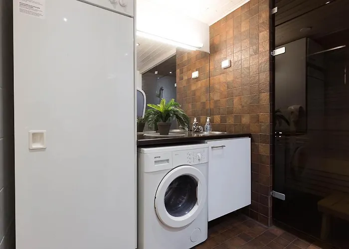 Halla 2 - 8 Henkiloelle, Himosykkoesen Alue, 76m²+36m² Jämsä